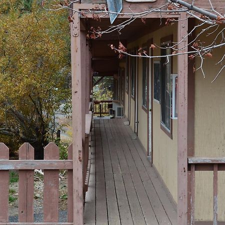 Deep Creek Motel Running Springs Esterno foto