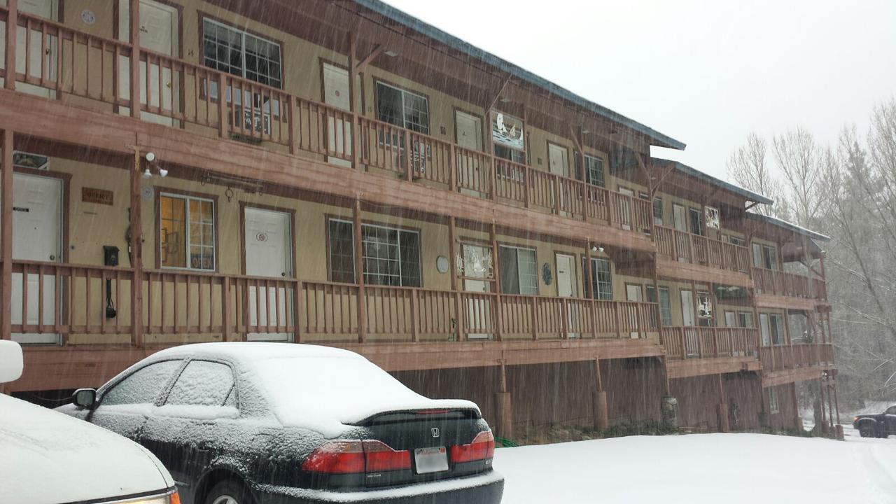 Deep Creek Motel Running Springs Esterno foto