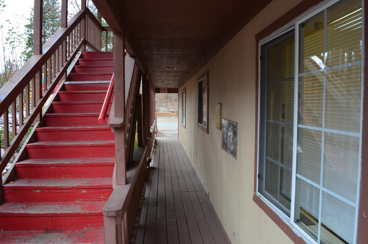 Deep Creek Motel Running Springs Esterno foto
